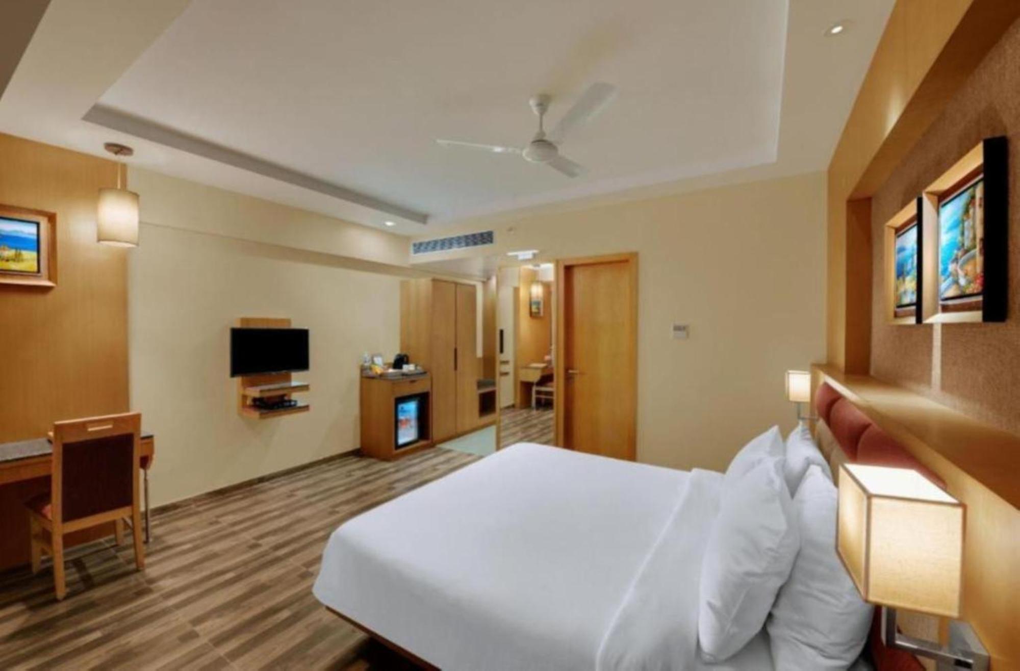 Hotel Seven Inn Near Delhi Airport New Delhi Ngoại thất bức ảnh